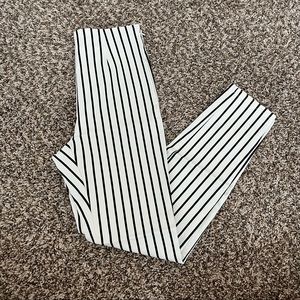 High Waisted Black & White Striped Business Slacks Ankle Length Size Large